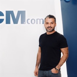 华南地区第一条热康板生产线在港南区投用